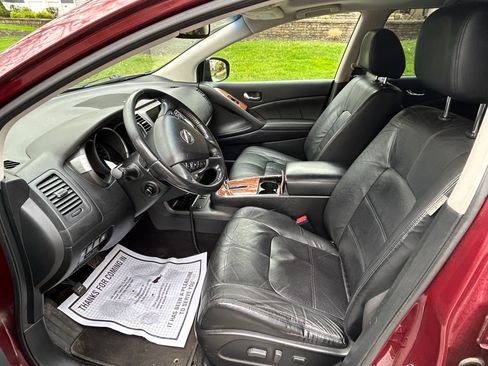 Used 2011 Nissan Murano LE w/ Navigation Pkg image 10
