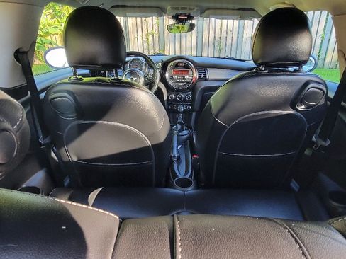 Used 2016 MINI Cooper 2-Door Hardtop image 11