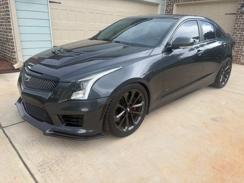 Used 2017 Cadillac ATS V w/ Luxury Package RWD image 1