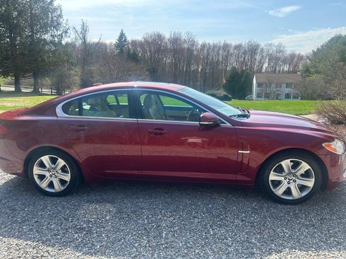 Used 2011 Jaguar XF image 8