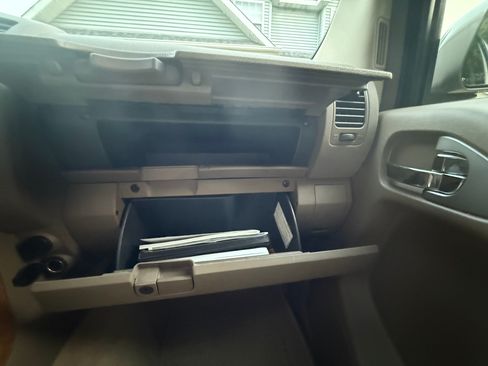 Used 2006 Nissan Pathfinder LE image 30