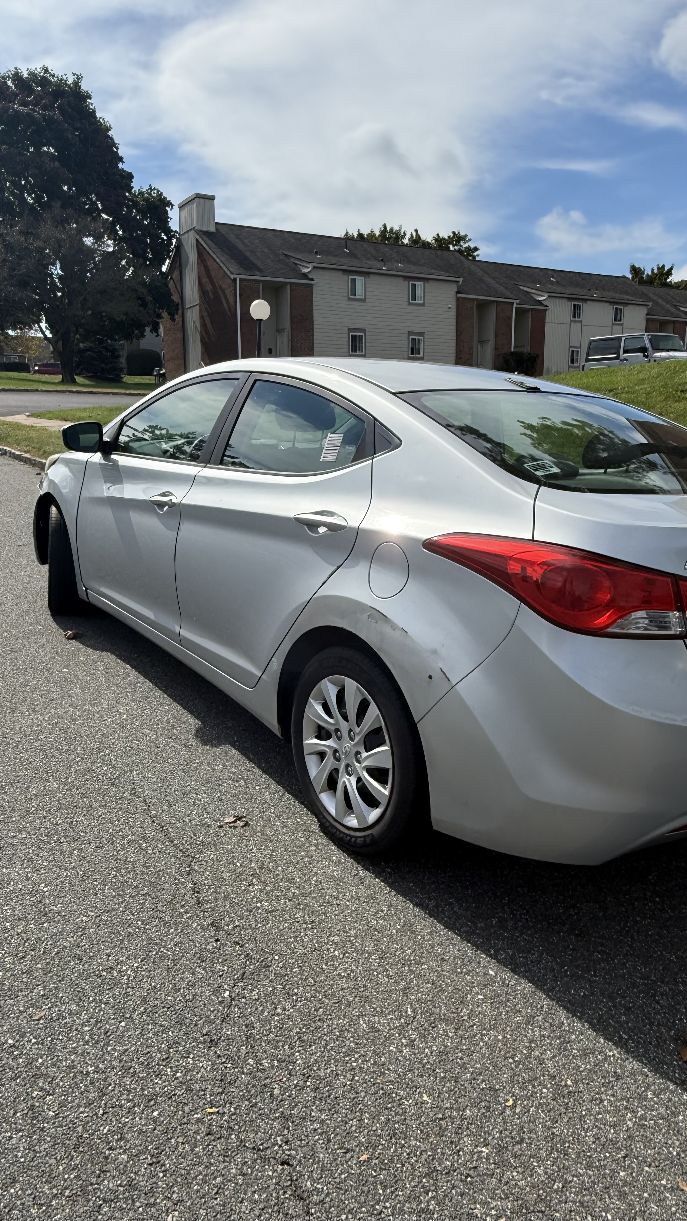 Used 2011 Hyundai Elantra GLS FWD image 6