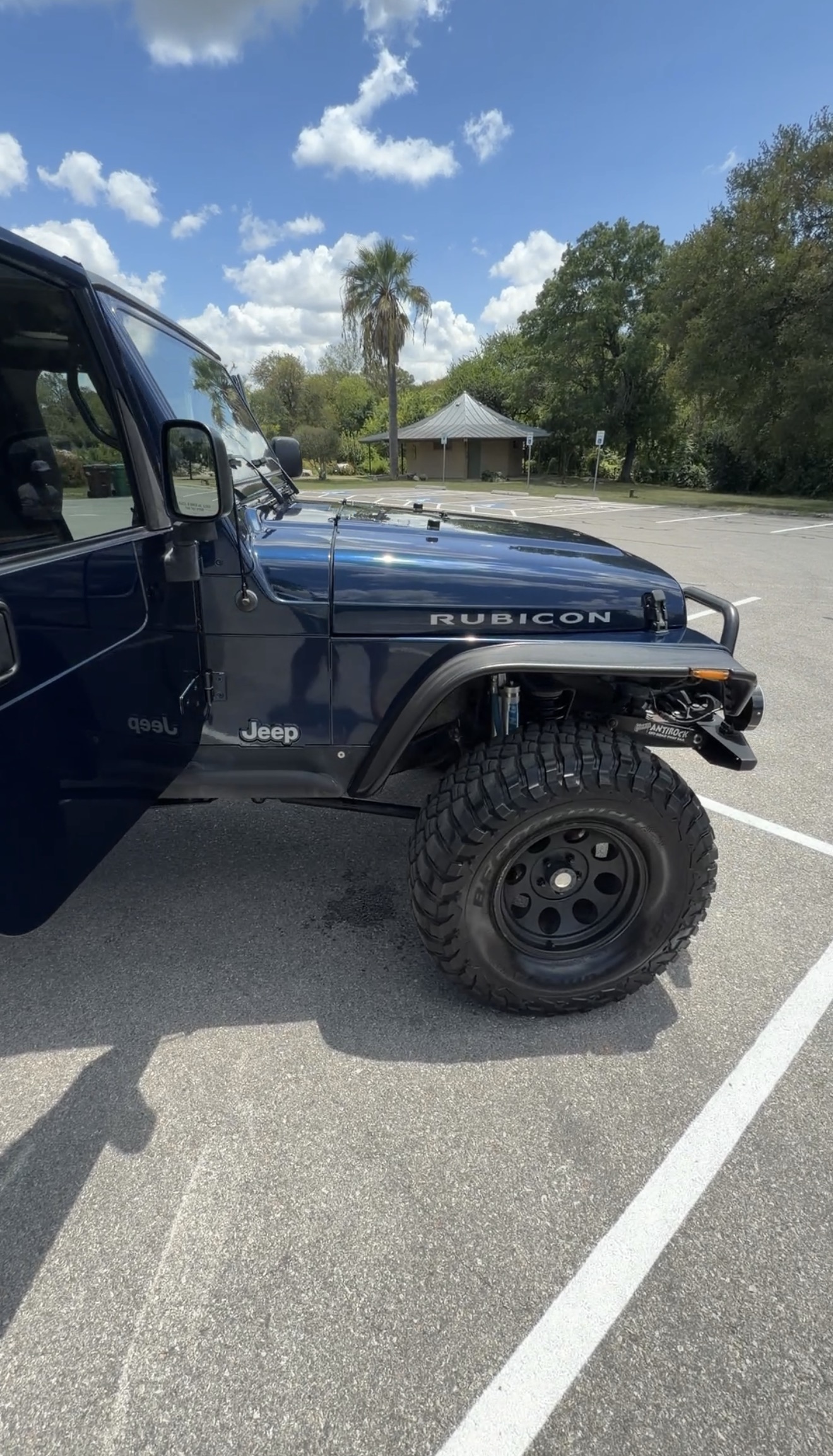 Used 2004 Jeep Wrangler Rubicon w/ Dual Top Group AWD/4WD image 13