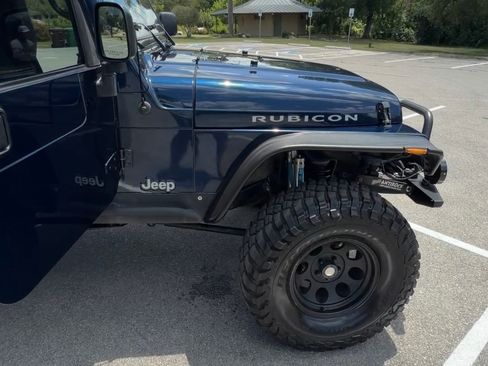 Used 2004 Jeep Wrangler Rubicon w/ Dual Top Group AWD/4WD image 13