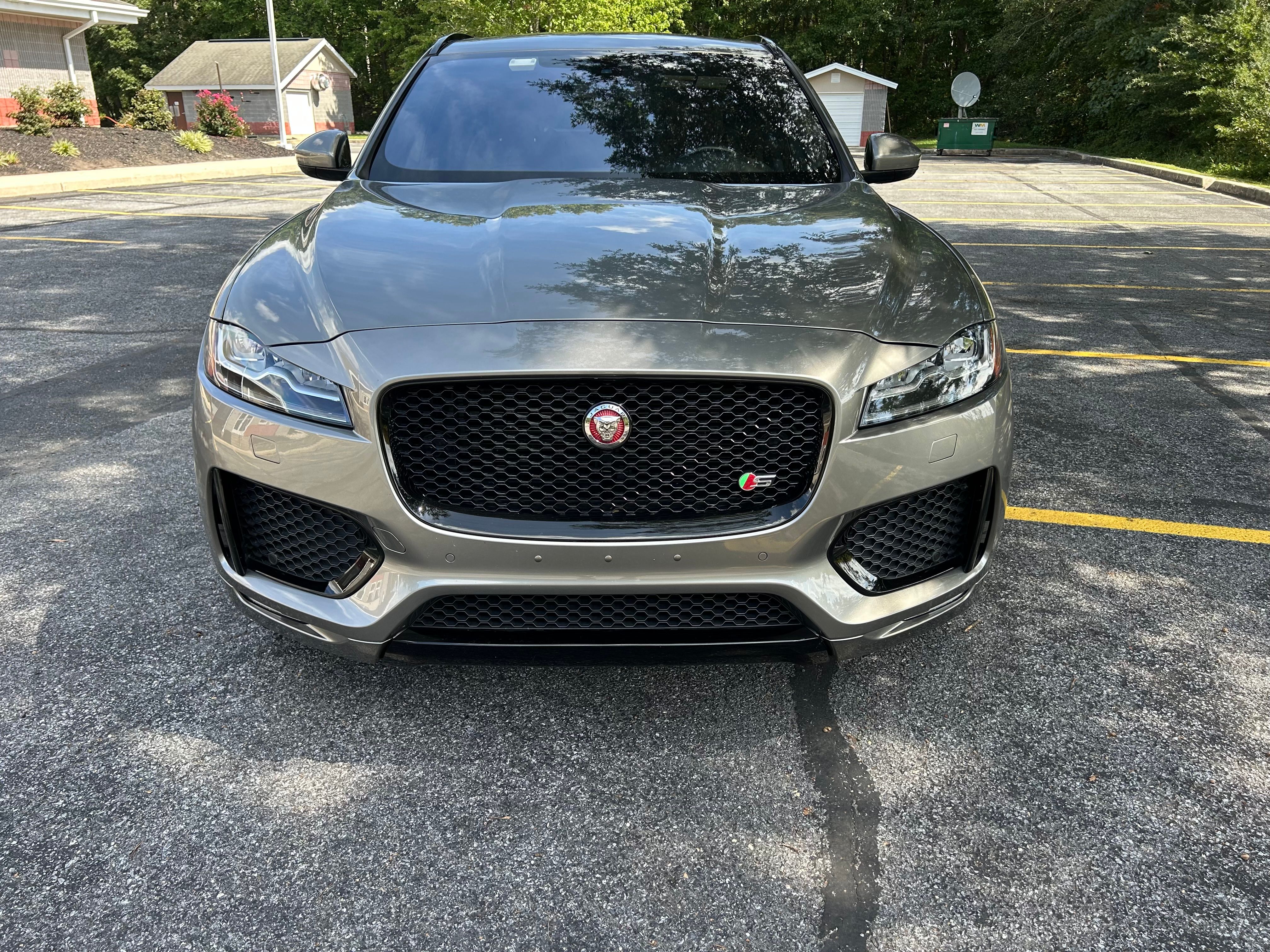 Used 2018 Jaguar F-PACE S AWD/4WD image 2