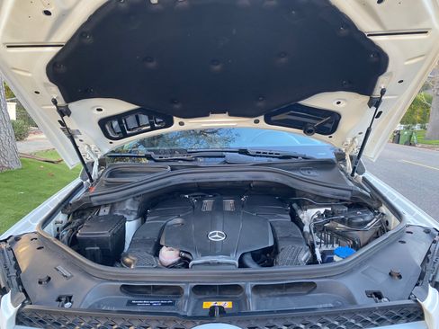 Used 2019 Mercedes-Benz GLS 450 4MATIC image 17