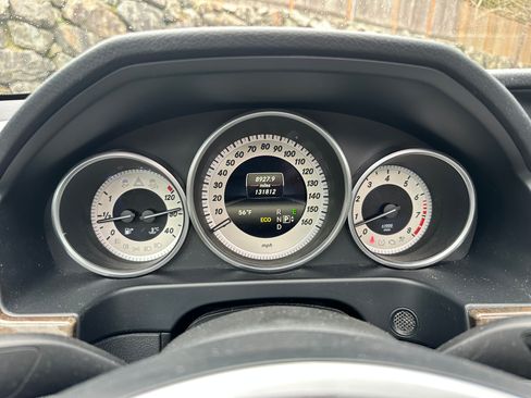 Used 2014 Mercedes-Benz E 350 4MATIC Sedan image 13