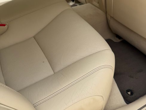 Used 2014 Lexus LS 460 AWD image 22