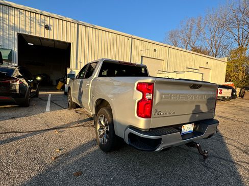Used 2022 Chevrolet Silverado 1500 RST image 12