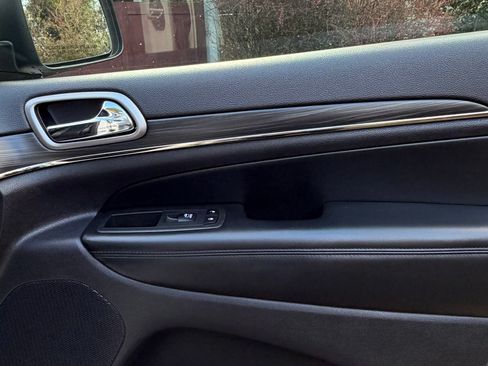 Used 2020 Jeep Grand Cherokee Limited X image 20