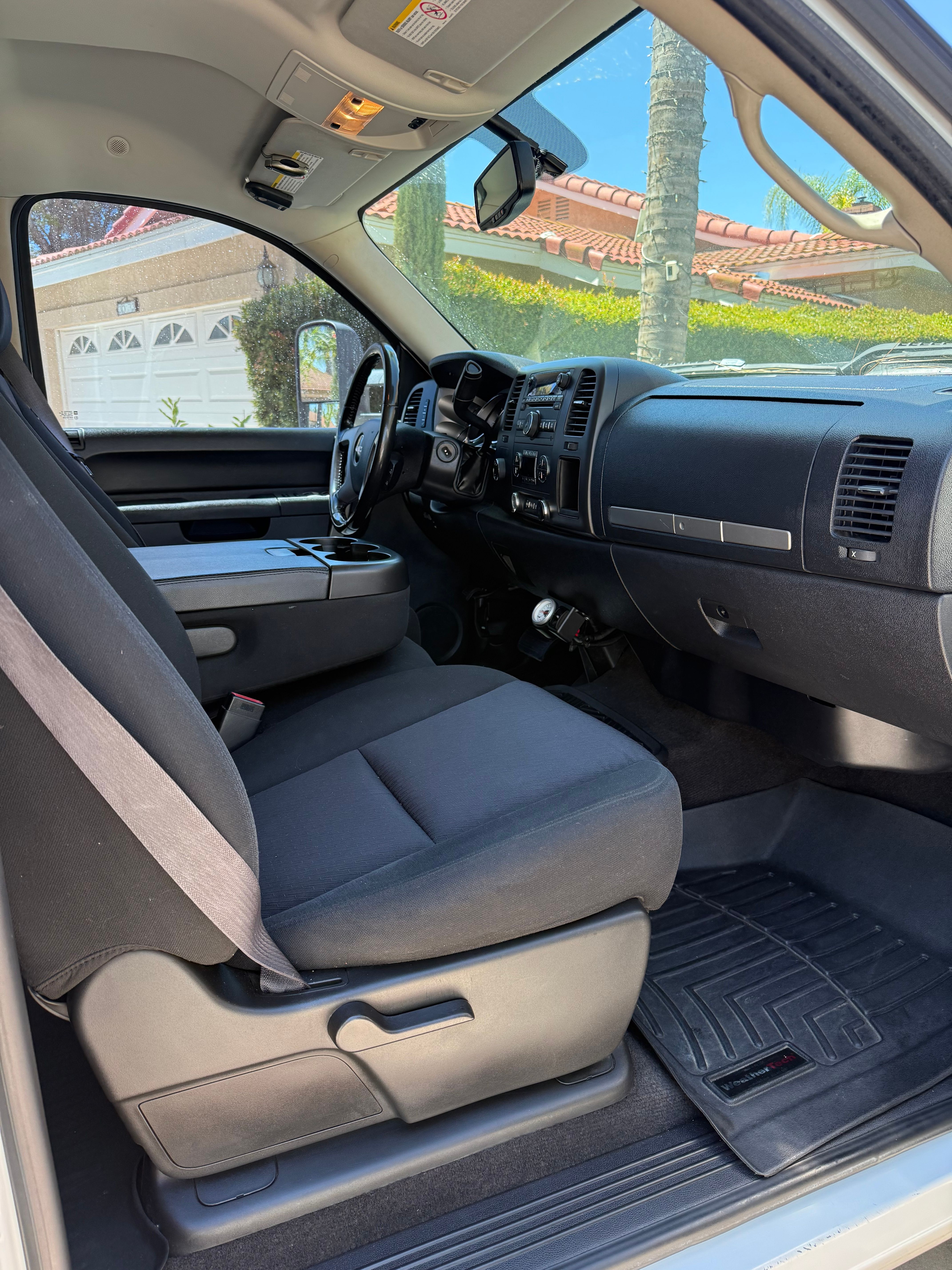 Used 2011 GMC Sierra 2500 SLE w/ SLE Preferred Package AWD/4WD image 14