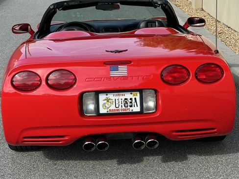 Used 1999 Chevrolet Corvette Convertible w/ Memory Pkg image 9