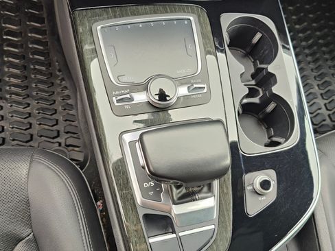 Used 2017 Audi Q7 3.0T Premium Plus image 23