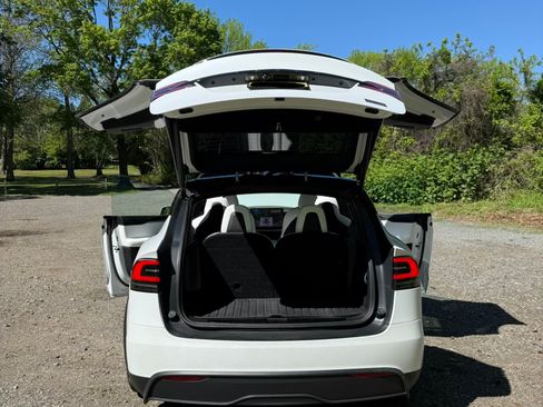 Used 2024 Tesla Model X Plaid AWD/4WD image 16