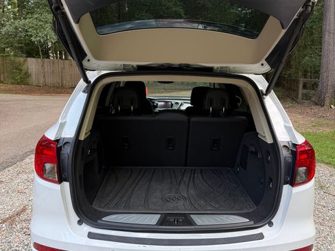 Used 2017 Buick Envision Essence FWD image 5