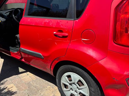 Used 2013 Kia Soul FWD image 12
