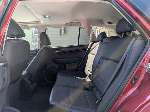 Used 2018 Subaru Outback 3.6R Limited w/ Popular Package #2 image 9