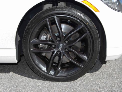 Used 2009 BMW 335i xDrive Sedan image 12