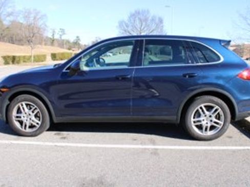 Used 2012 Porsche Cayenne image 2