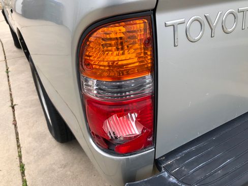 Used 2001 Toyota Tacoma 2WD Regular Cab image 6