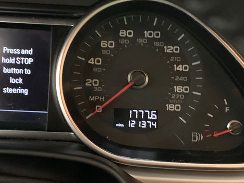 Used 2015 Audi Q7 3.0T Premium Plus w/ Premium Plus Package image 13