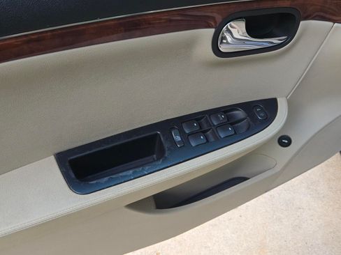 Used 2007 Saturn Aura XE w/ Advanced Audio Pkg FWD image 11