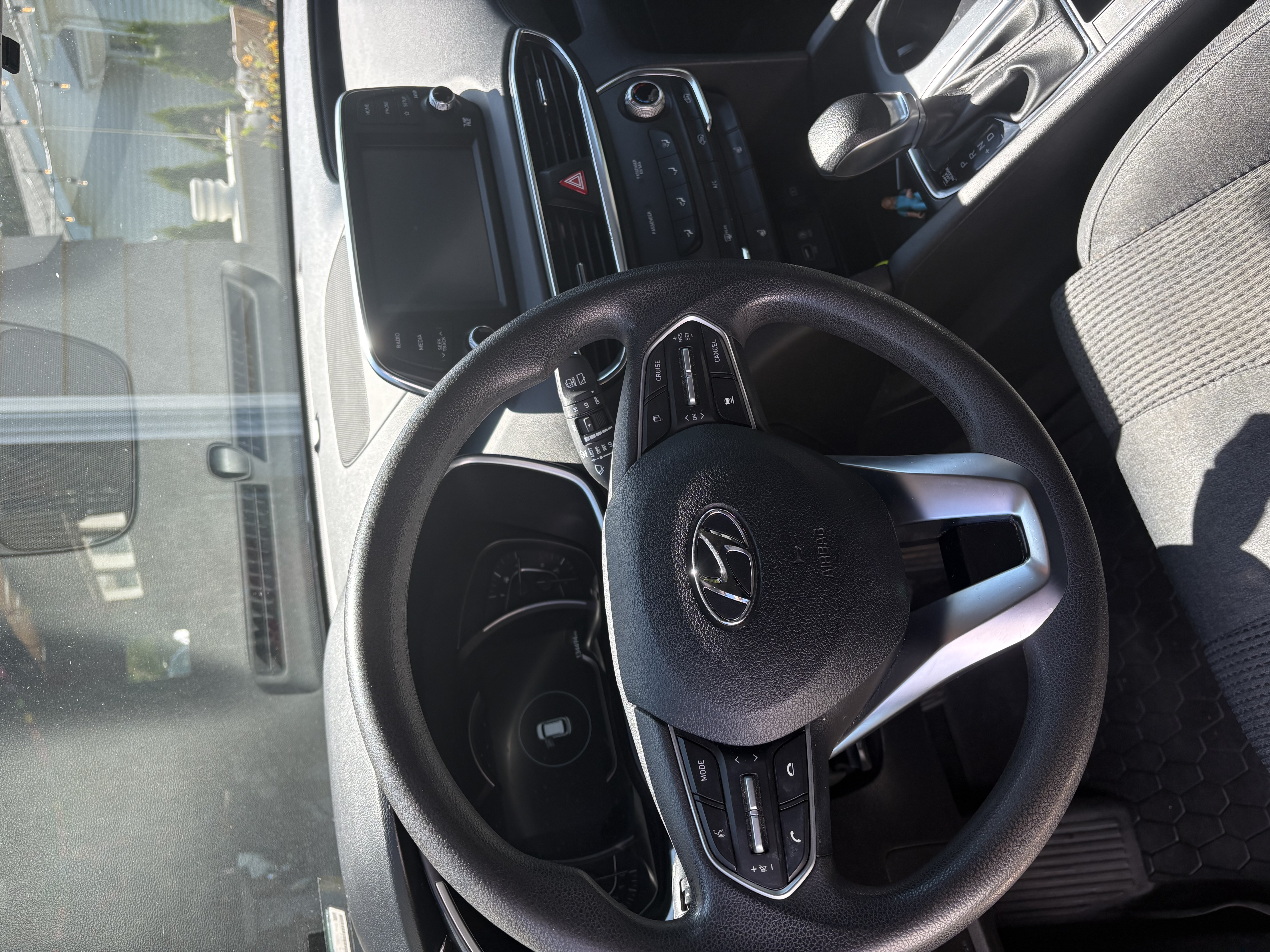Used 2020 Hyundai Santa Fe SEL w/ Cargo Package AWD/4WD image 4