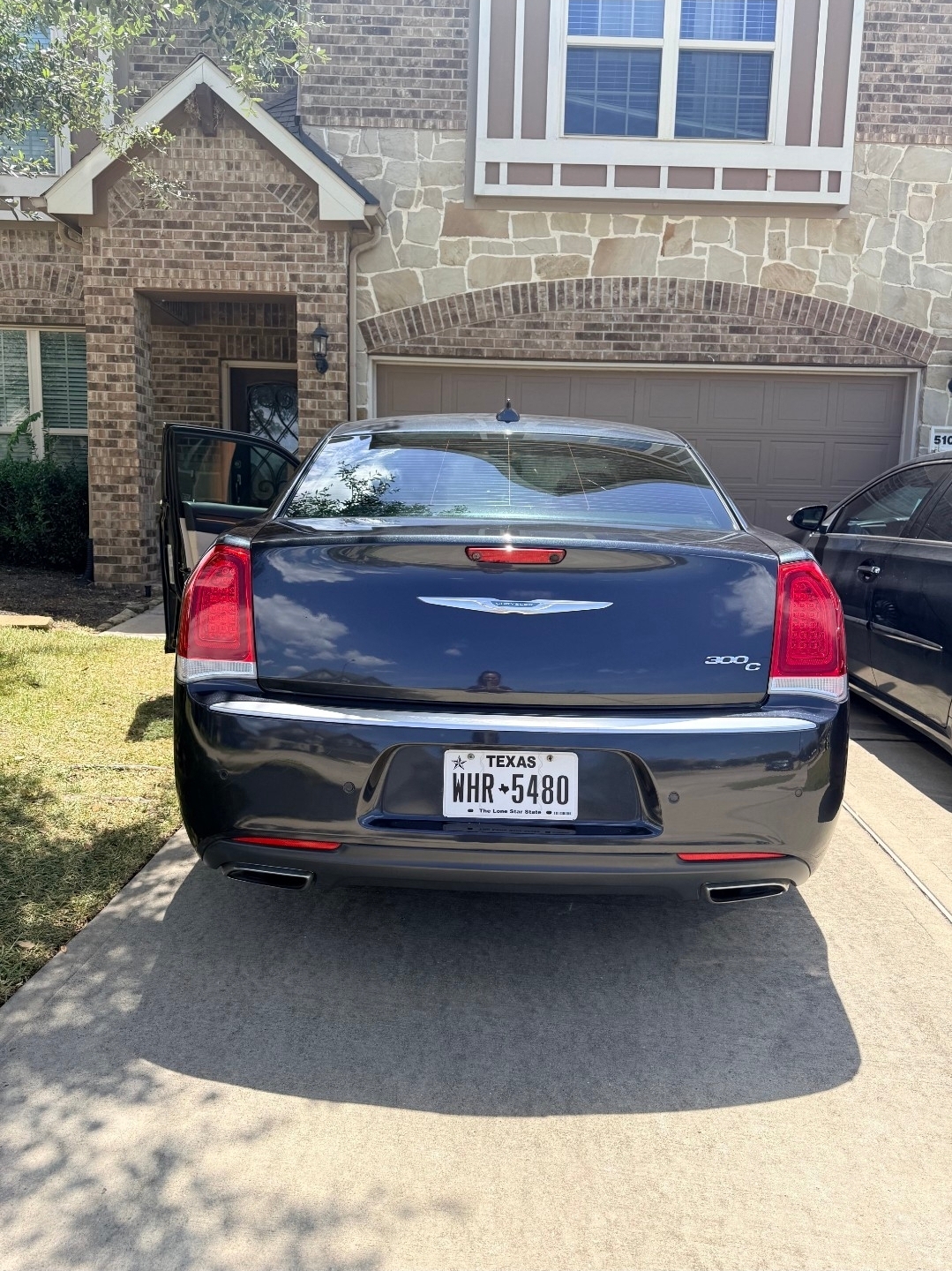 Used 2018 Chrysler 300 C w/ Sun, Sound & Nav Package RWD image 6