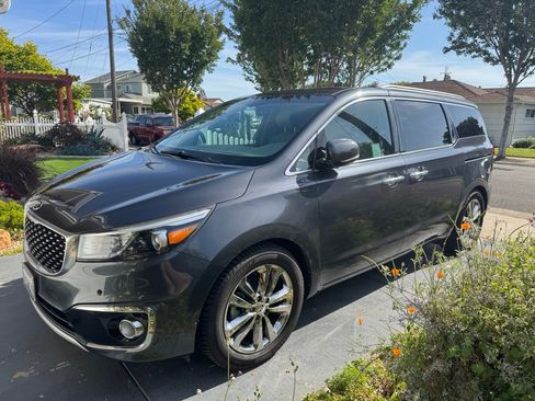 Used 2016 Kia Sedona SX Limited FWD image 2