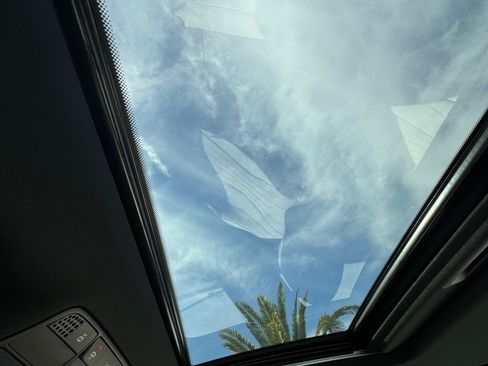 Used 2022 Mercedes-Benz E 350 Sedan image 17