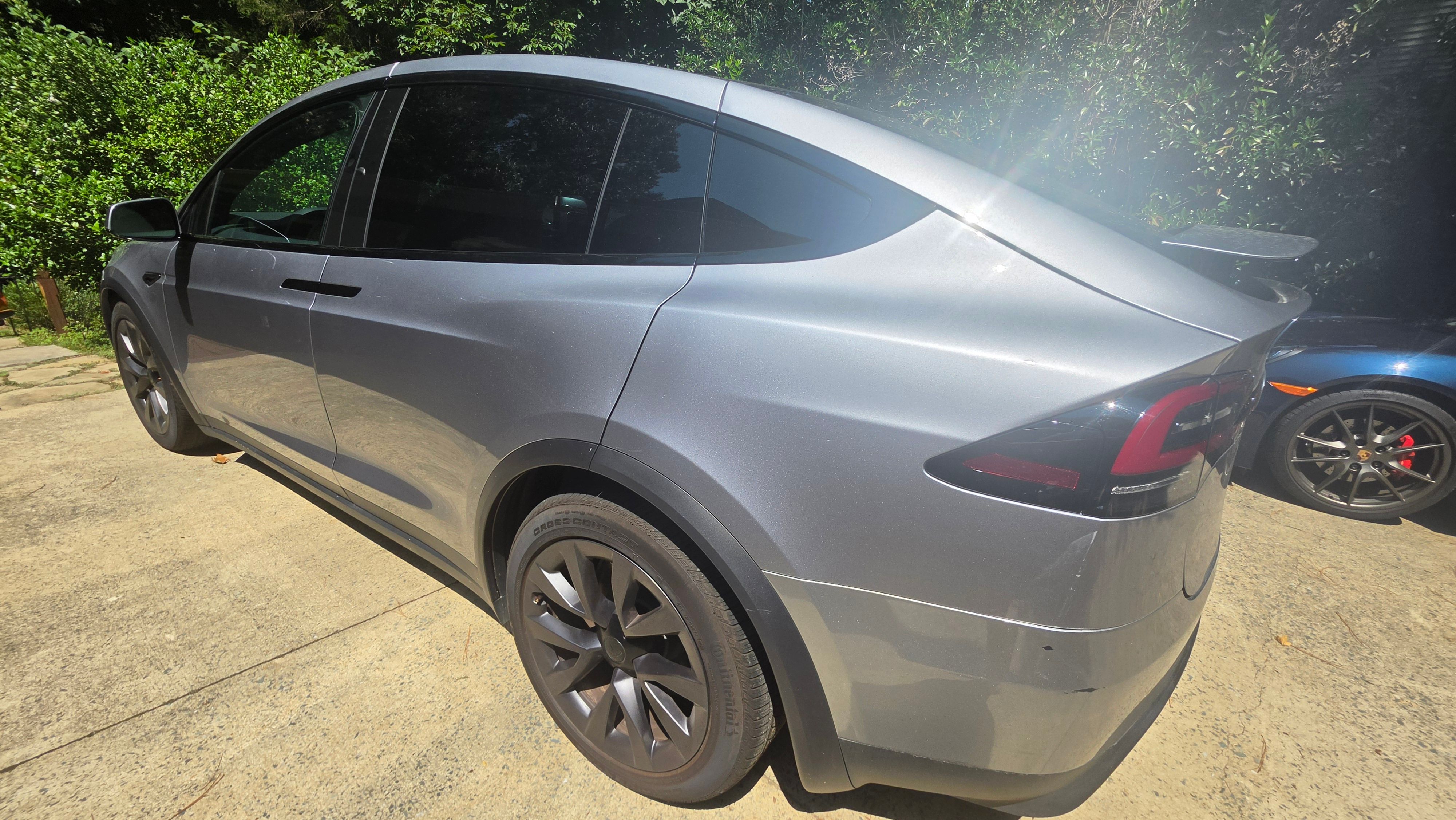 Used 2024 Tesla Model X AWD/4WD image 4