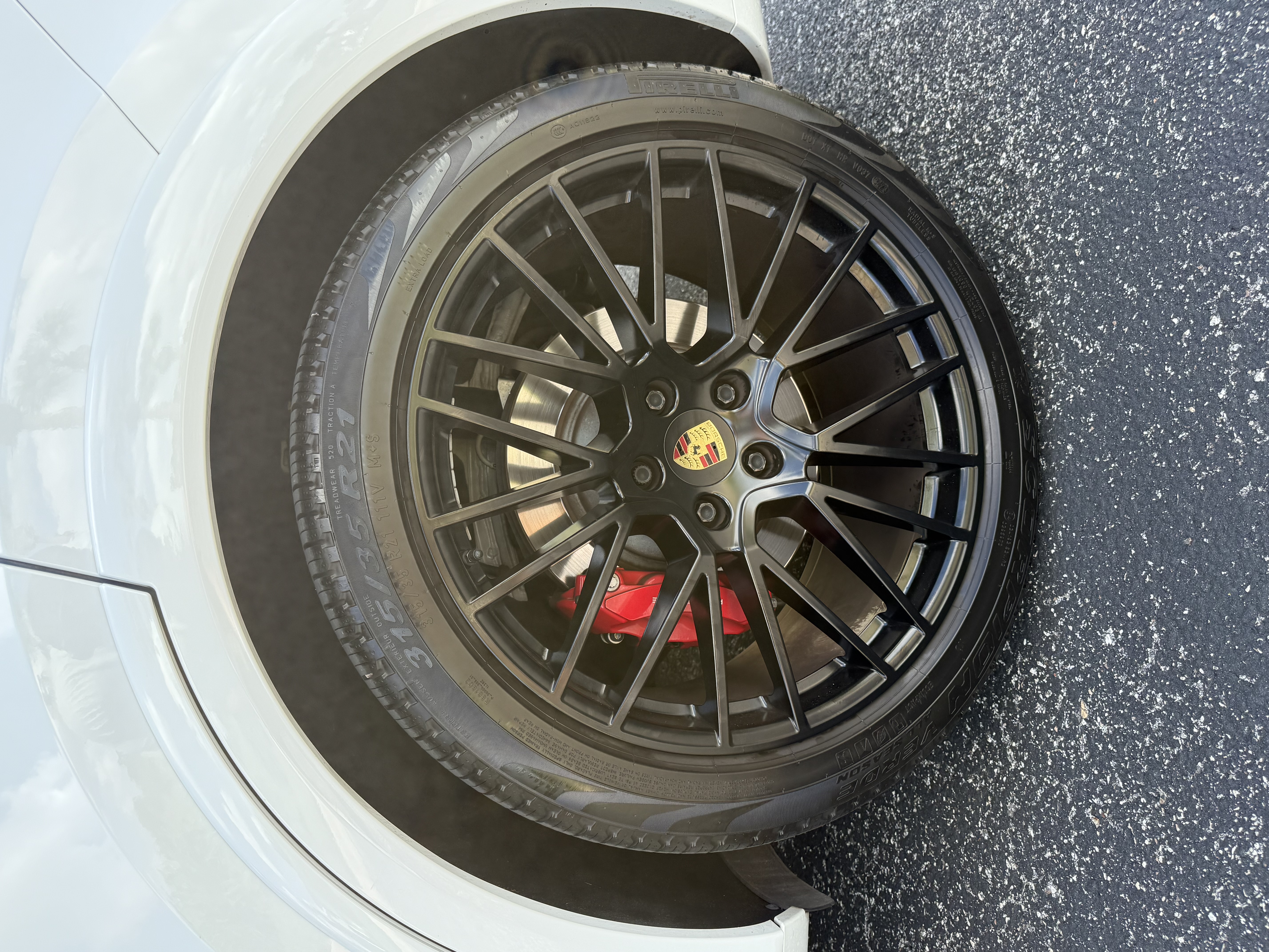 Used 2021 Porsche Cayenne GTS AWD/4WD image 13