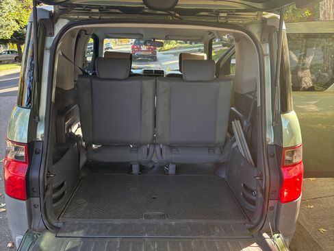 Used 2004 Honda Element LX image 16