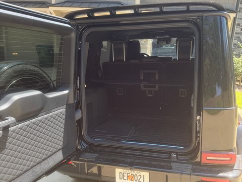Used 2025 Mercedes-Benz G 550 image 9
