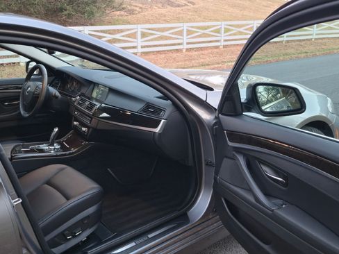 Used 2012 BMW 535i xDrive Sedan image 18