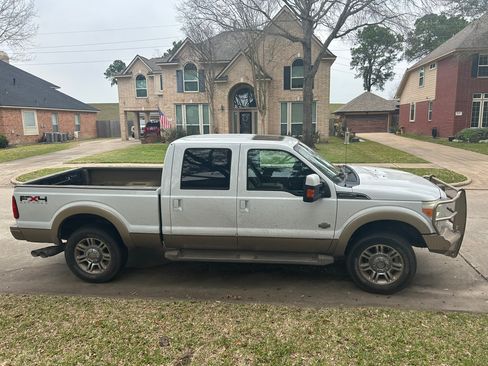 Used 2011 Ford F250 King Ranch w/ FX4 Off Road Pkg image 28