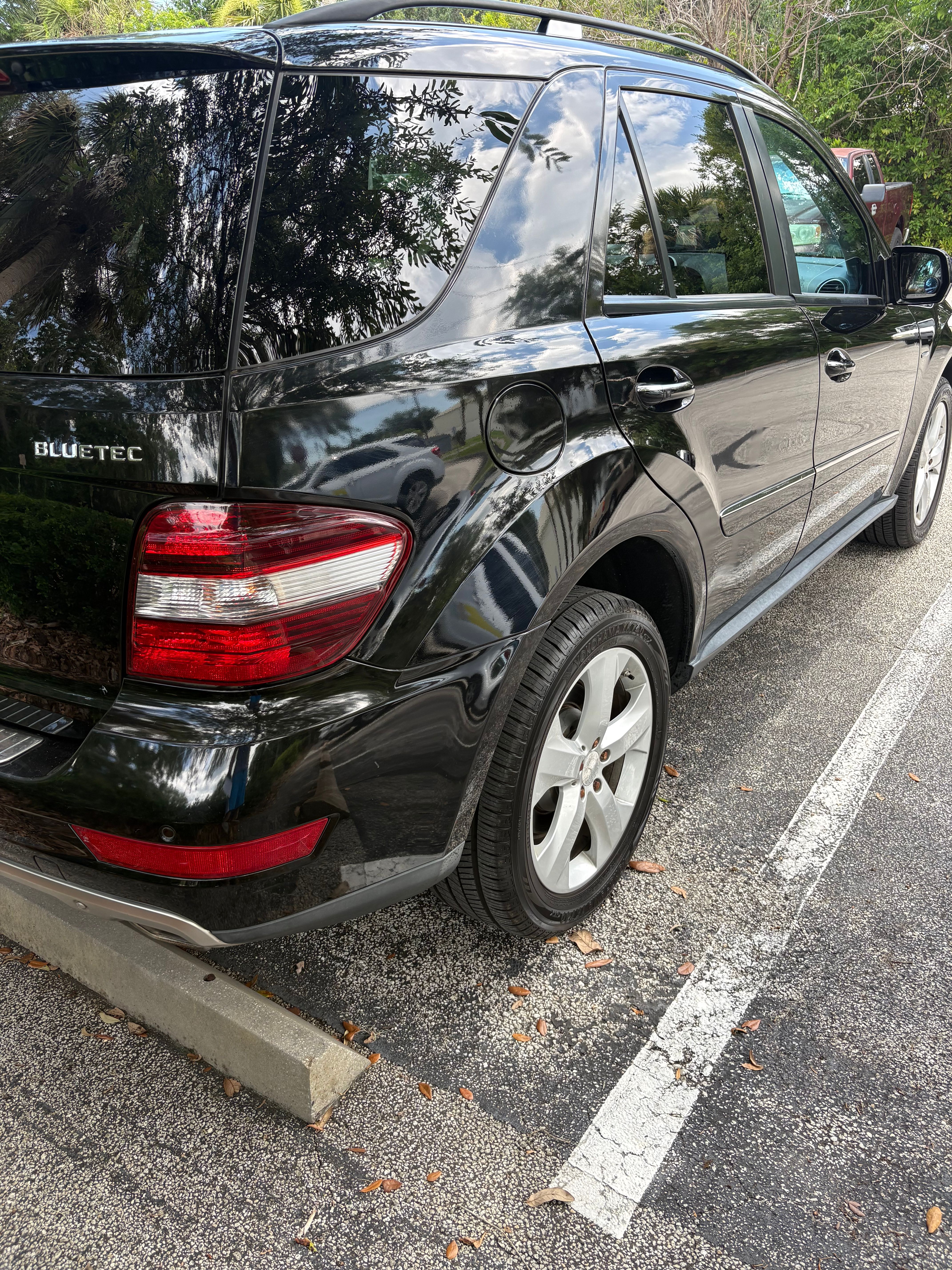 Used 2009 Mercedes-Benz ML 320 BlueTEC 4MATIC image 5
