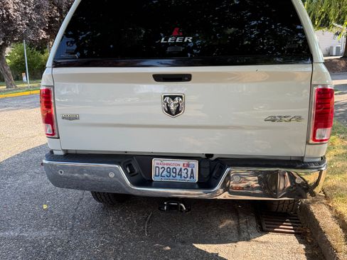 Used 2016 RAM 2500 Laramie image 4