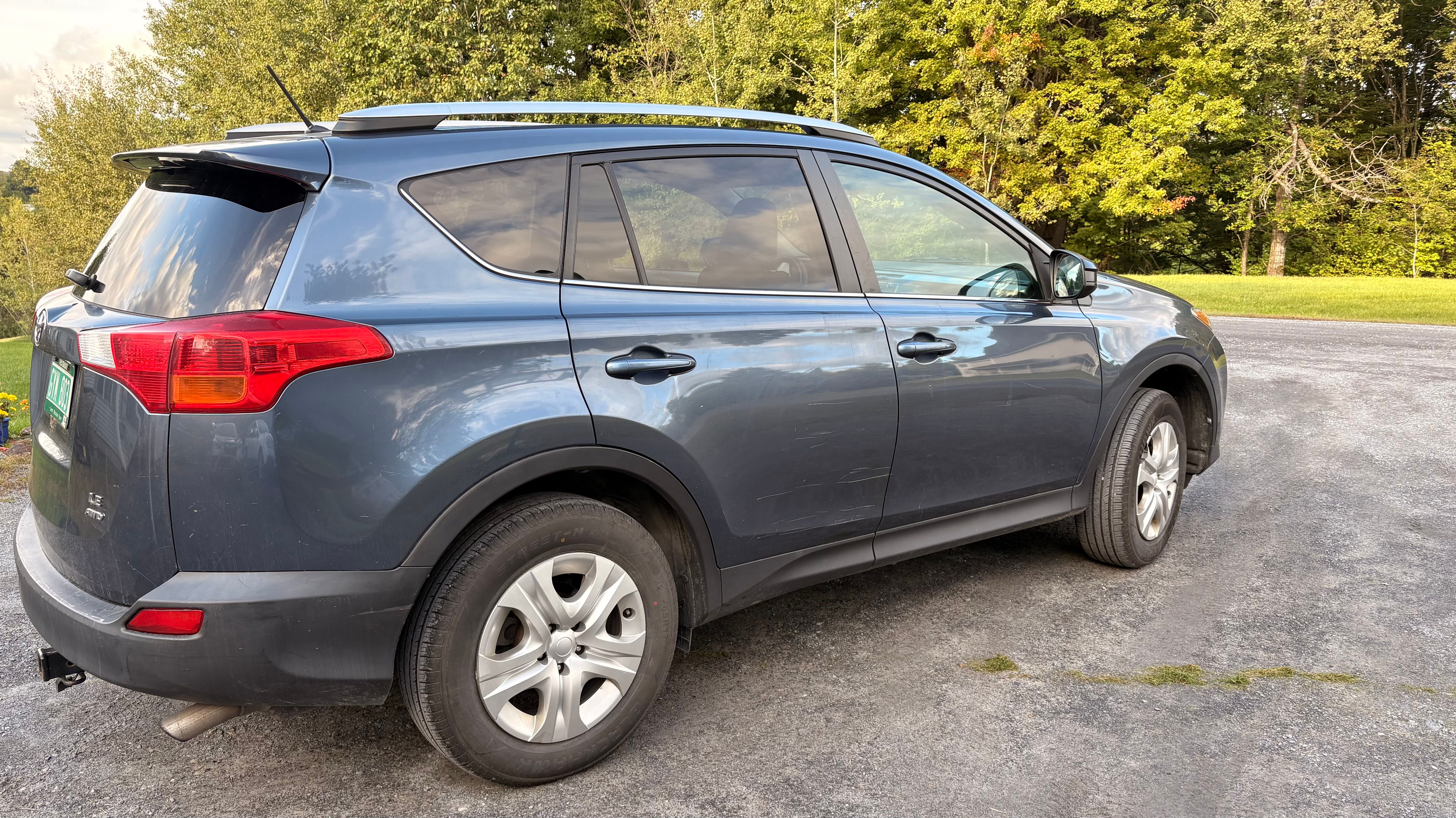 Used 2013 Toyota RAV4 LE AWD/4WD image 15