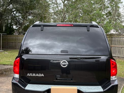 Used 2012 Nissan Armada SV w/ Driver Pkg image 4