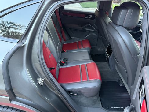 Used 2021 Porsche Cayenne GTS image 21