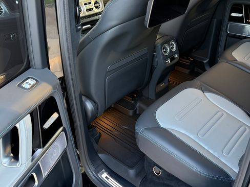 Used 2025 Mercedes-Benz G 580 w/ EQ Technology image 13