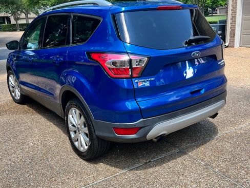 Used 2017 Ford Escape Titanium FWD image 6