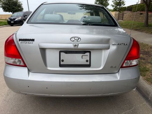 Used 2002 Hyundai Elantra GLS FWD image 23