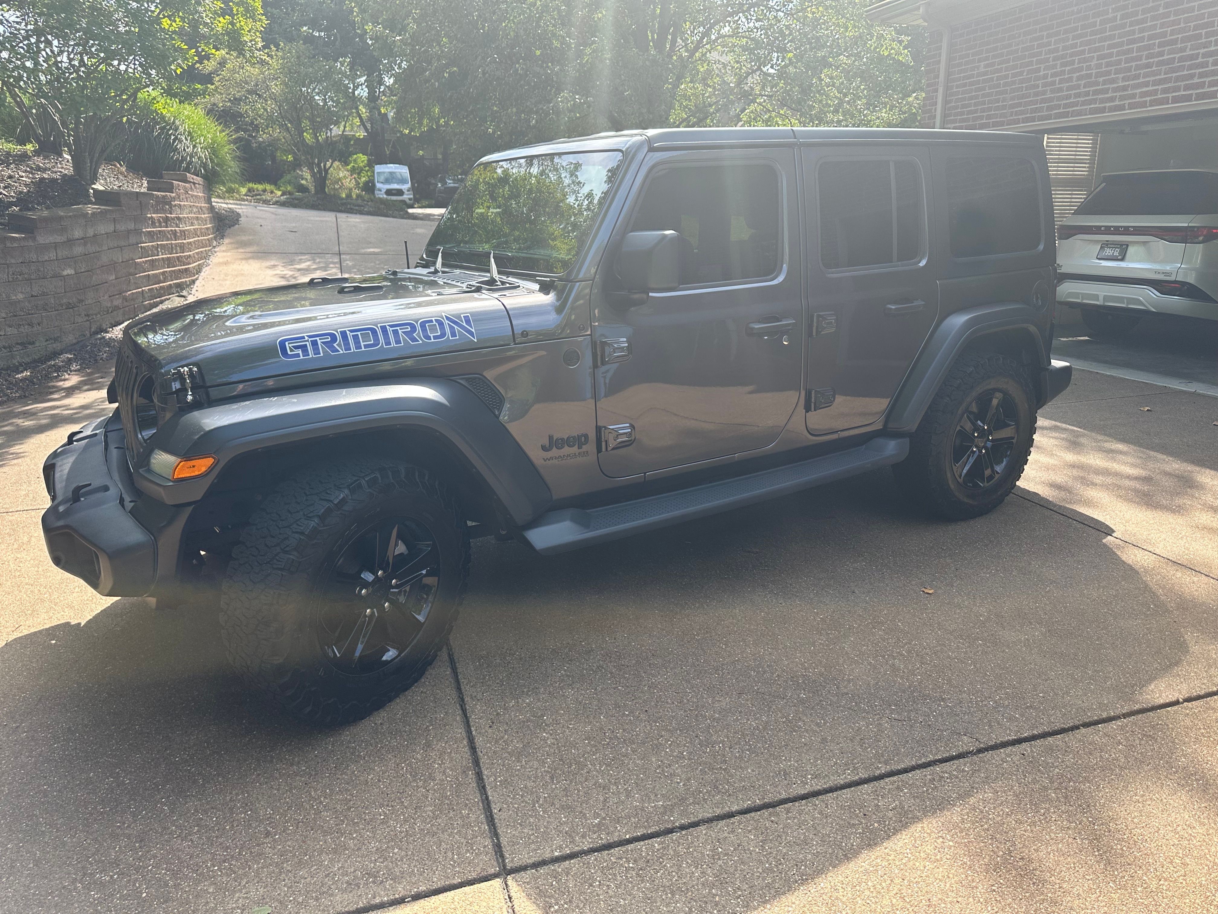 Used 2020 Jeep Wrangler Unlimited Sport AWD/4WD image 2