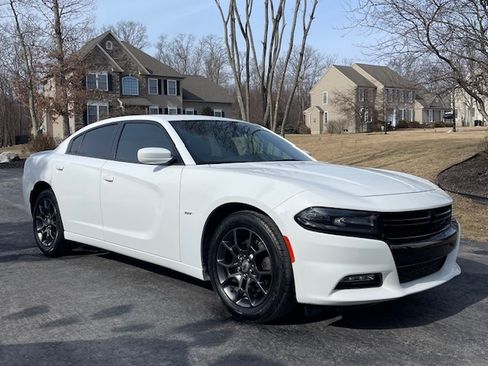 Used 2018 Dodge Charger GT image 1