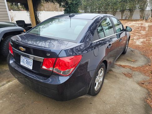 Used 2016 Chevrolet Cruze LT w/ Technology Package image 4
