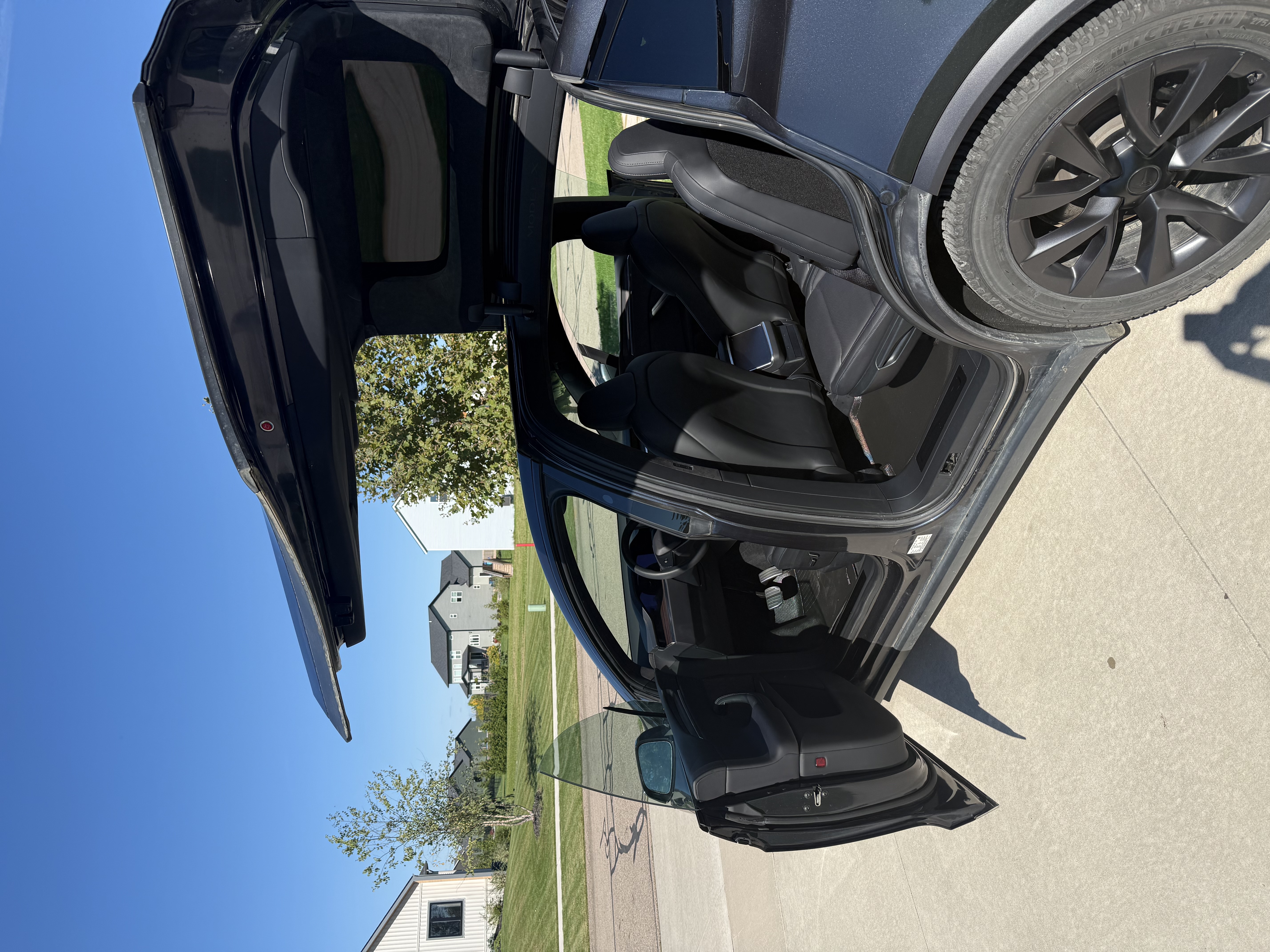 Used 2024 Tesla Model X AWD/4WD image 6