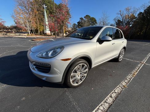 Used 2012 Porsche Cayenne S image 1