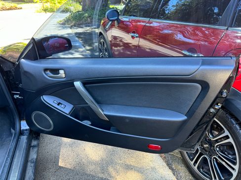 Used 2003 INFINITI G35 Coupe w/ Premium Pkg image 16